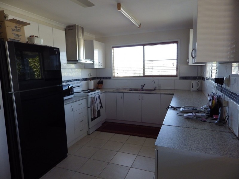 19 Salgado Street, Boyne Island QLD 4680