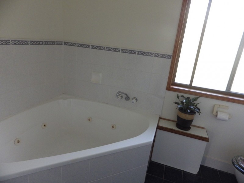 85 Scotts Road, Bororen QLD 4678
