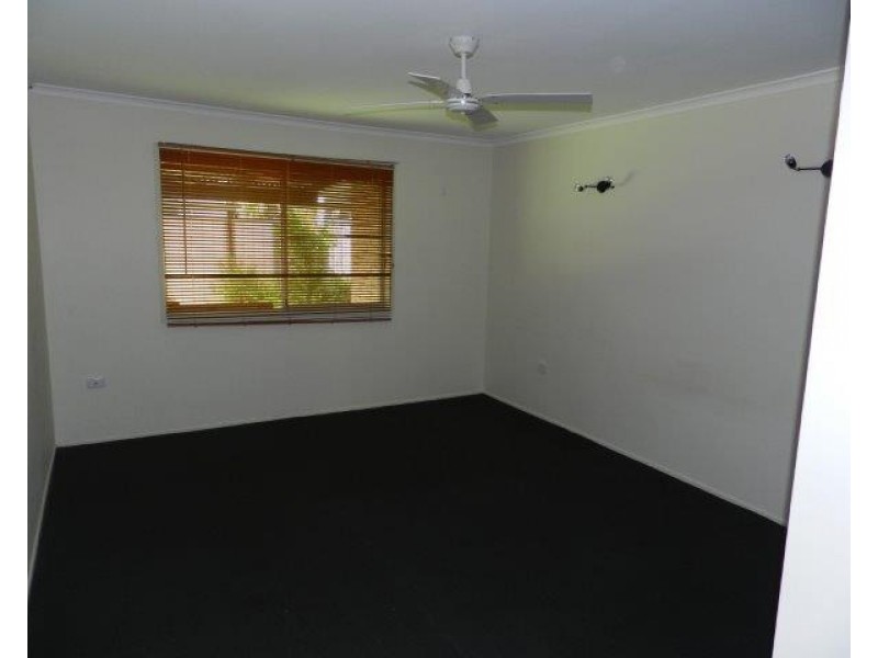 14 Venus Street, Telina QLD 4680