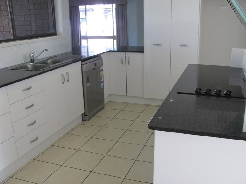 11 Waratah Crescent, Tannum Sands QLD 4680