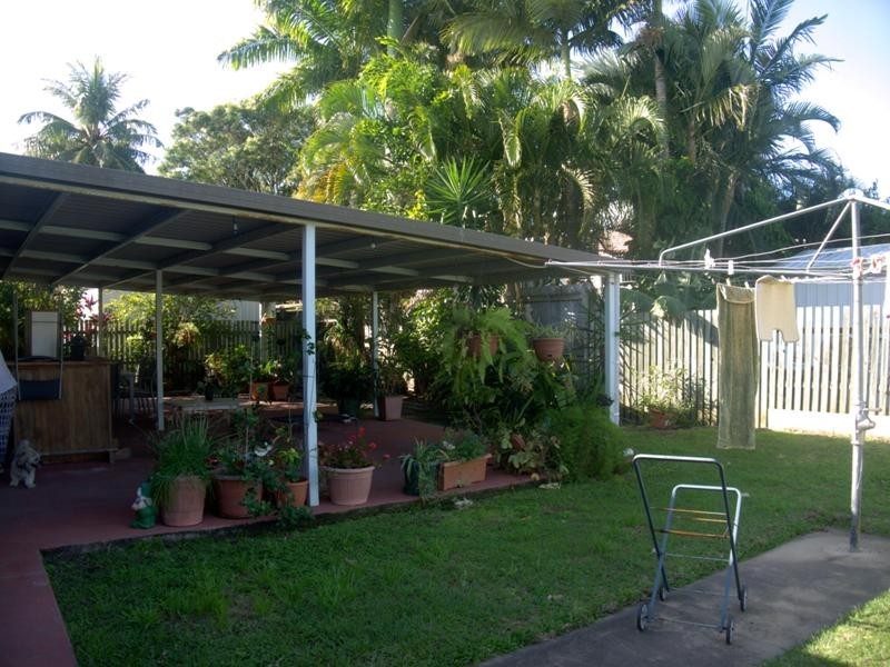 22 Alexander Street, Boyne Island QLD 4680