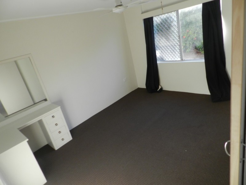 2/58 Fisher Street, Gladstone QLD 4680