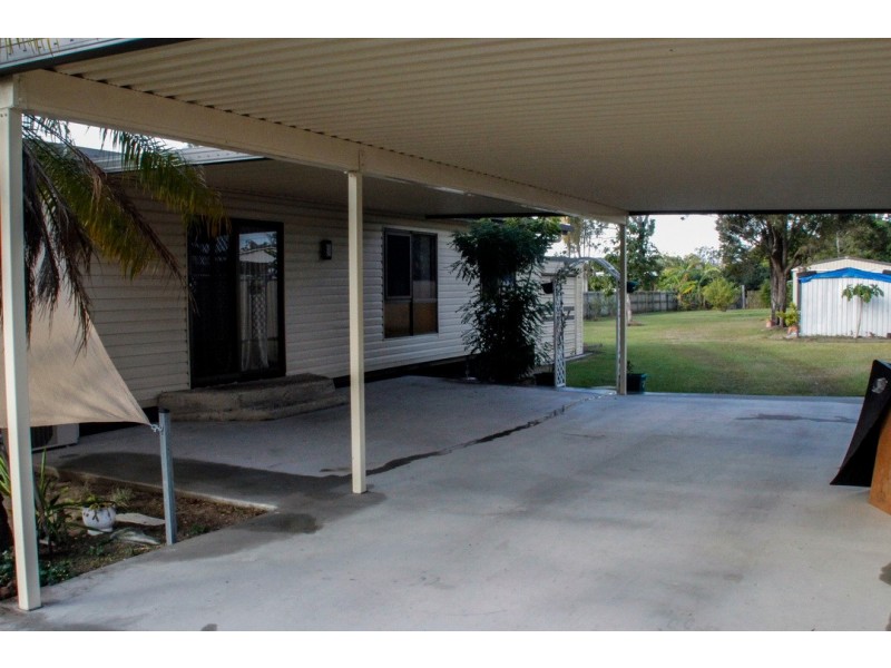 6 Kent Street, Bororen QLD 4678