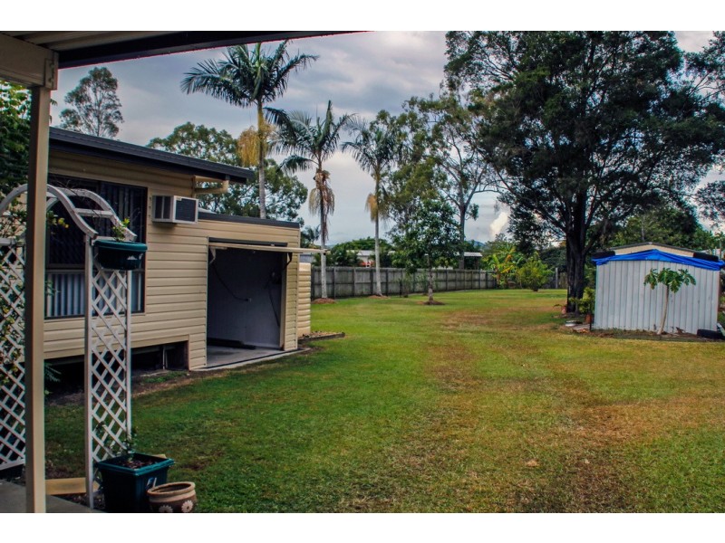 6 Kent Street, Bororen QLD 4678