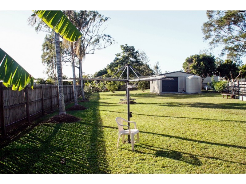 6 Kent Street, Bororen QLD 4678