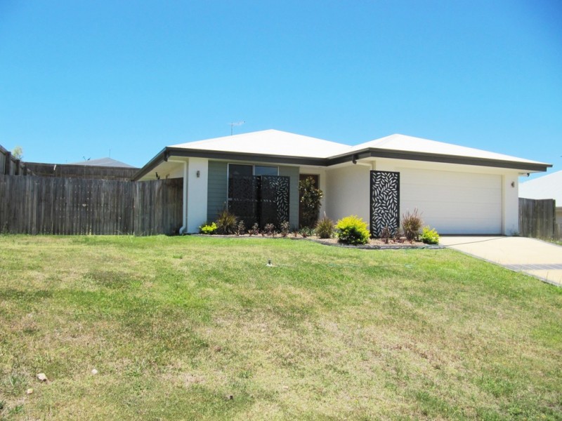 26 STELLA STREET, Boyne Island QLD 4680