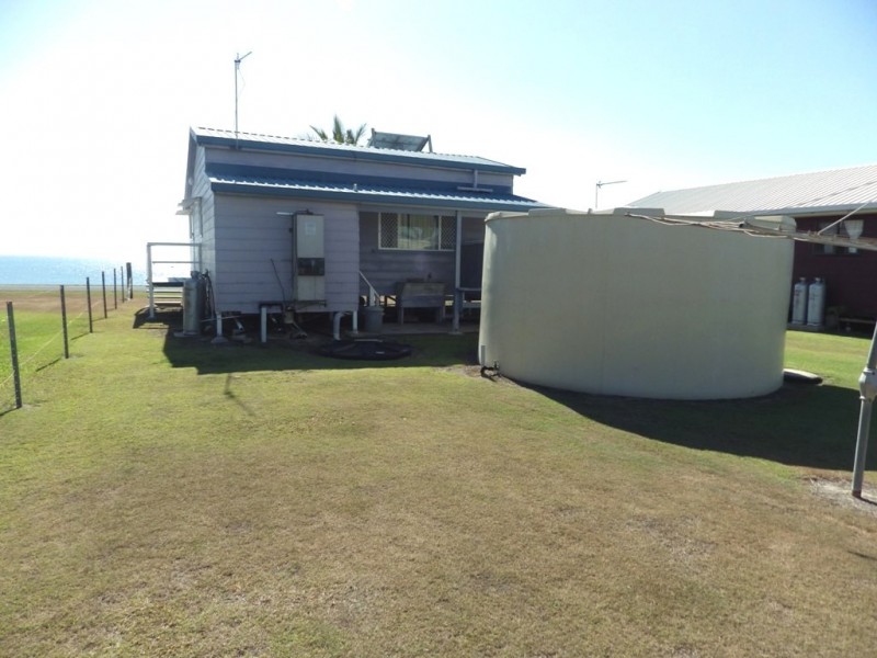 7 Seaview Esplanade, Curtis Island QLD 4680