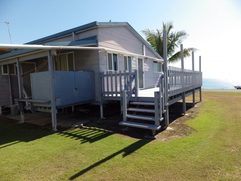 7 Seaview Esplanade, Curtis Island QLD 4680