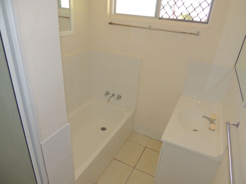 20 SALMON STREET, Toolooa QLD 4680
