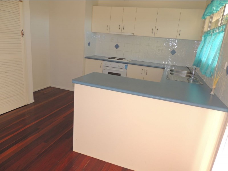 6 GOSHAWK STREET, New Auckland QLD 4680