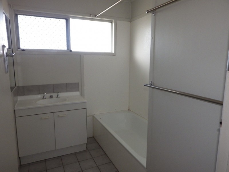 76 Roe Street, Miriam Vale QLD 4677