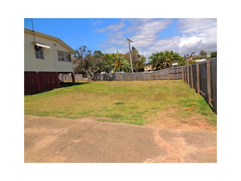 16 Fowler Street, West Gladstone QLD 4680