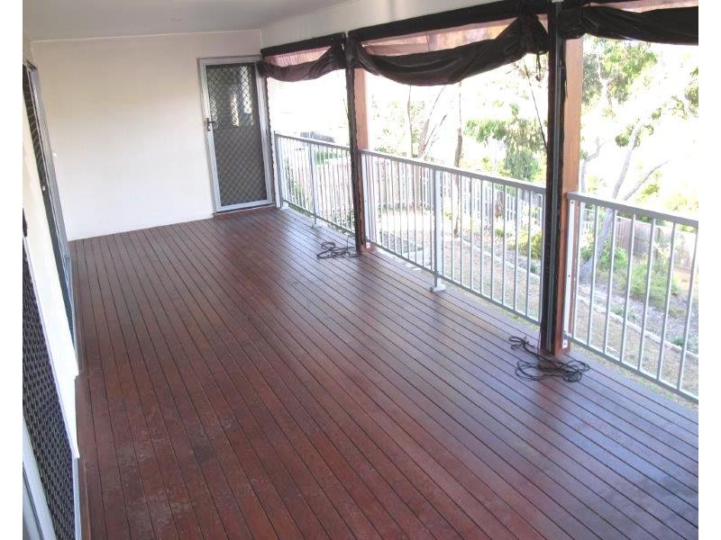 4 Carlsson Place, Kirkwood QLD 4680
