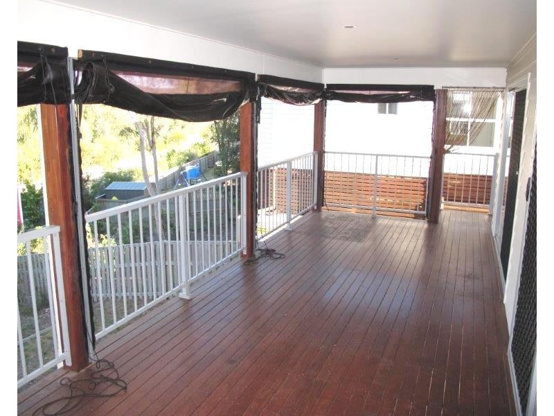 4 Carlsson Place, Kirkwood QLD 4680