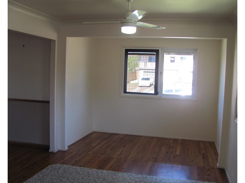 24 Watt Street, West Gladstone QLD 4680