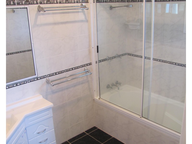 24 Watt Street, West Gladstone QLD 4680