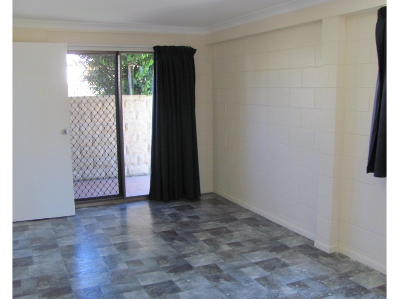 24 Watt Street, West Gladstone QLD 4680