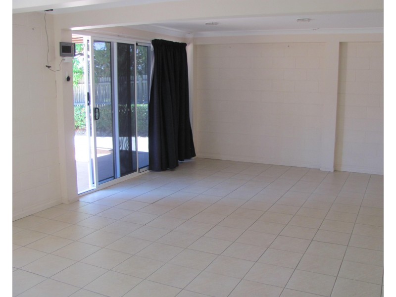 24 Watt Street, West Gladstone QLD 4680