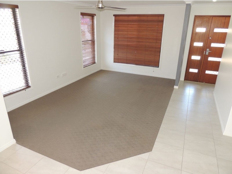 116 PENDA AVENUE, New Auckland QLD 4680