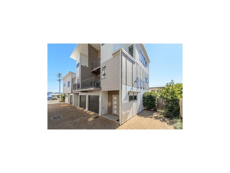 3/4 Rossella Street, West Gladstone QLD 4680