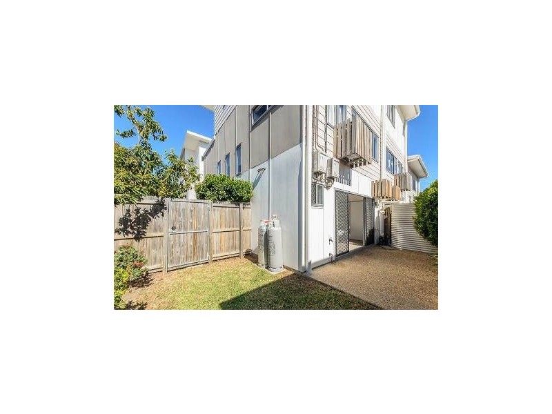 3/4 Rossella Street, West Gladstone QLD 4680