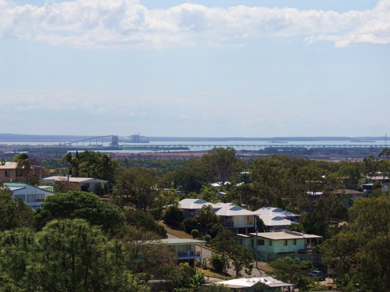 15 BOYNE CRESCENT, West Gladstone QLD 4680
