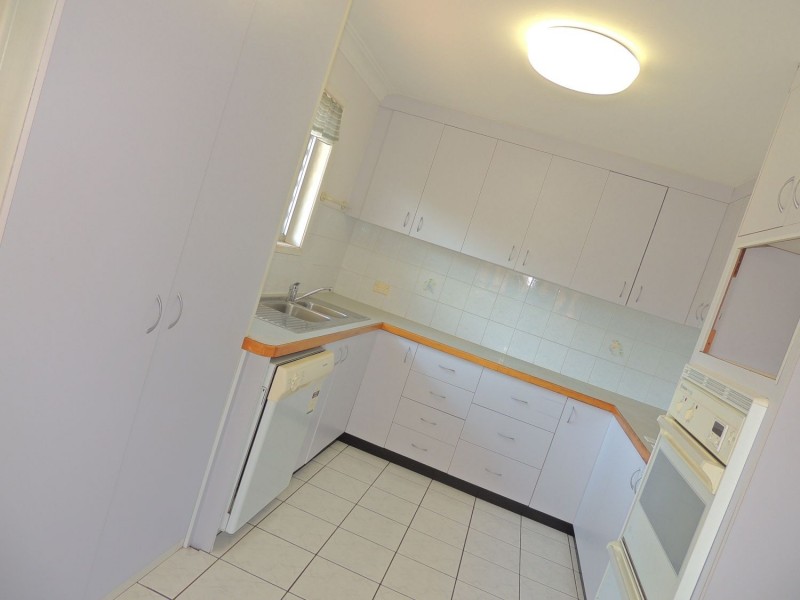 15 BOYNE CRESCENT, West Gladstone QLD 4680