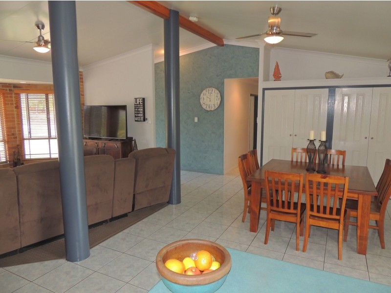 4 SILVERTON DRIVE, Tannum Sands QLD 4680