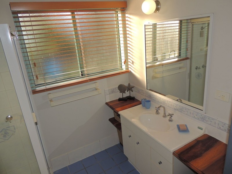 4 SILVERTON DRIVE, Tannum Sands QLD 4680