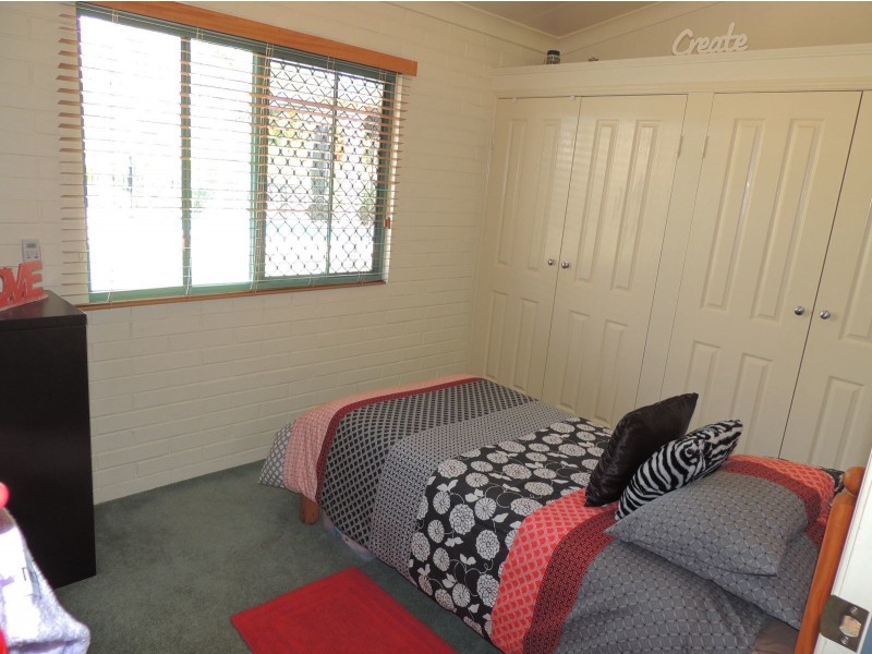 4 SILVERTON DRIVE, Tannum Sands QLD 4680