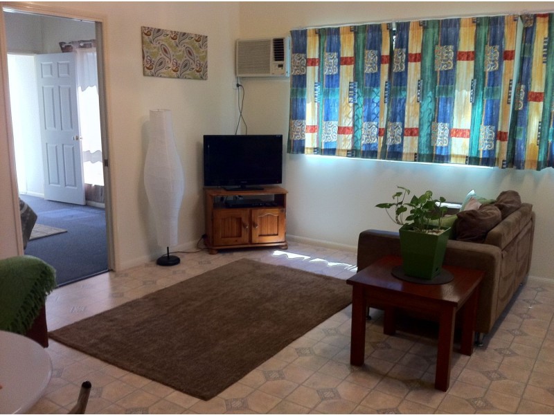 4 SILVERTON DRIVE, Tannum Sands QLD 4680