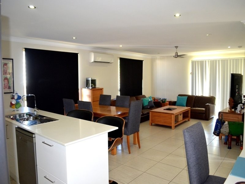 52 BRIFFNEY STREET, Kirkwood QLD 4680