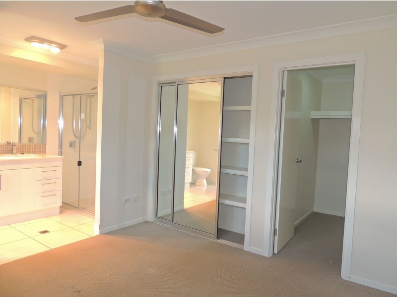 52 BRIFFNEY STREET, Kirkwood QLD 4680