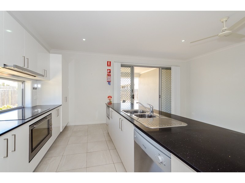 50 Creekview Drive, New Auckland QLD 4680
