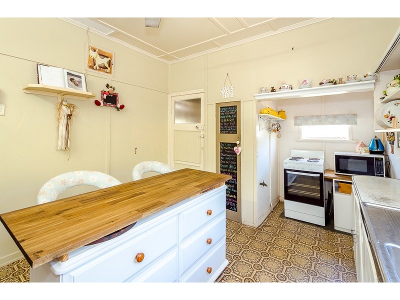 33 French Street, South Gladstone QLD 4680
