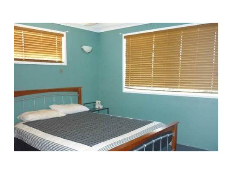 33 Dixon Drive, Telina QLD 4680