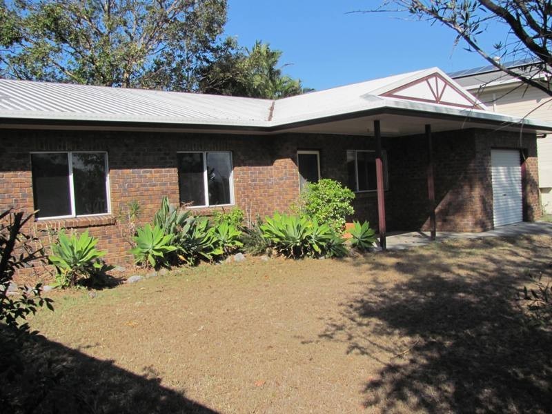 8 Curtis Avenue, Boyne Island QLD 4680