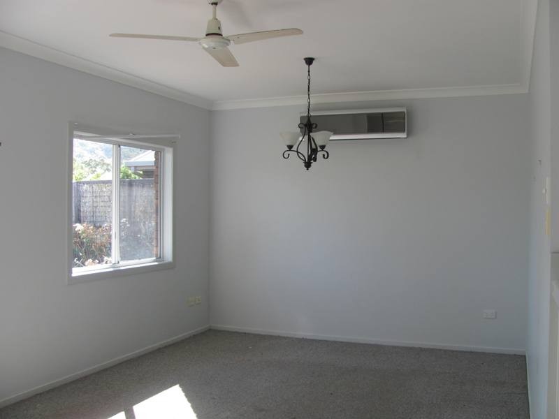 8 Curtis Avenue, Boyne Island QLD 4680