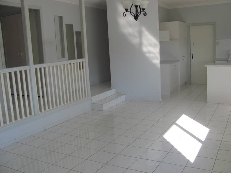 8 Curtis Avenue, Boyne Island QLD 4680