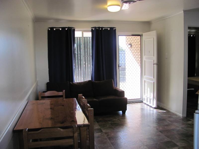 1/17 Malpas Street, Boyne Island QLD 4680
