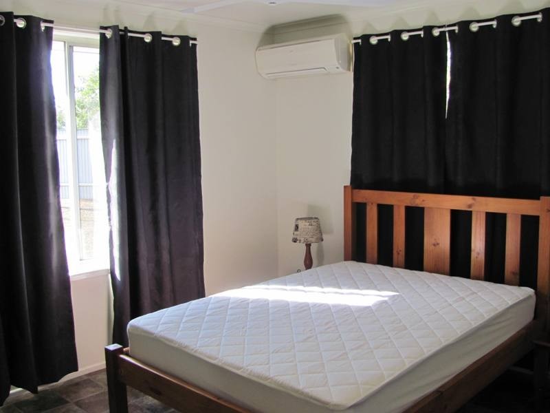 1/17 Malpas Street, Boyne Island QLD 4680