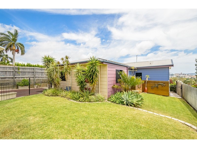 13 Williamson Street, West Gladstone QLD 4680