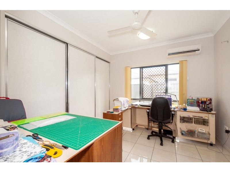 25 Larcom Rise, West Gladstone QLD 4680