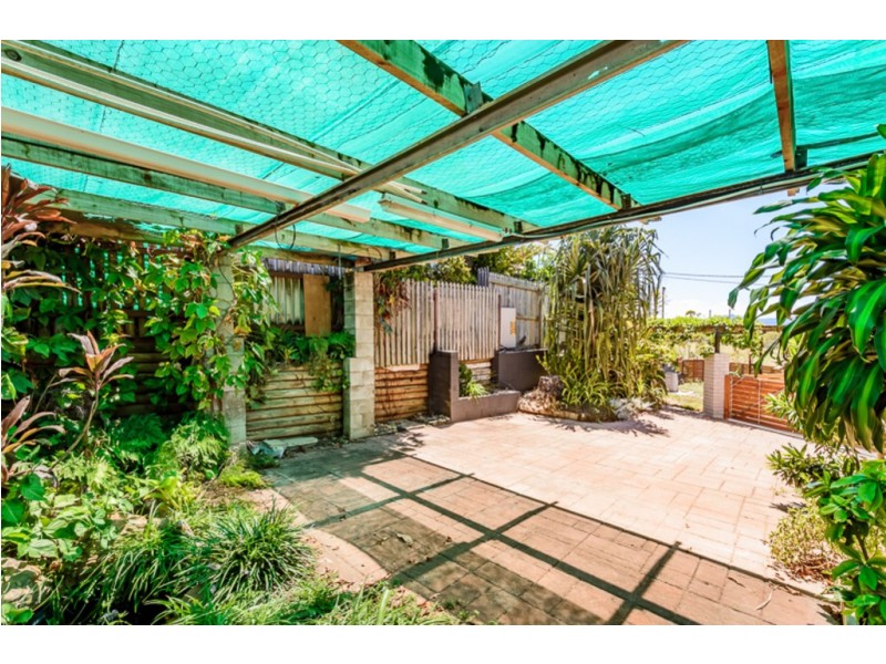 22 STEWART STREET, West Gladstone QLD 4680