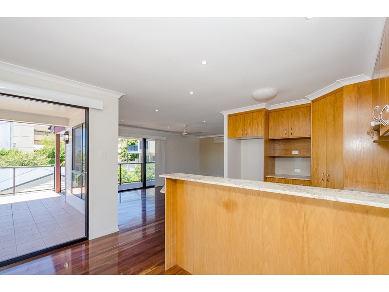 27 AGNES STREET, South Gladstone QLD 4680