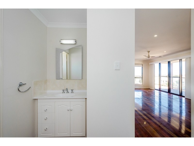 27 AGNES STREET, South Gladstone QLD 4680