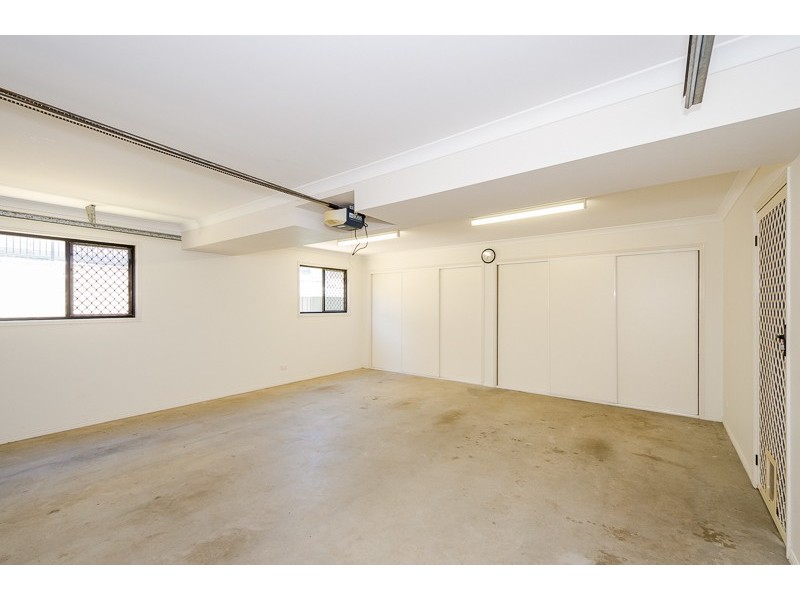 27 AGNES STREET, South Gladstone QLD 4680