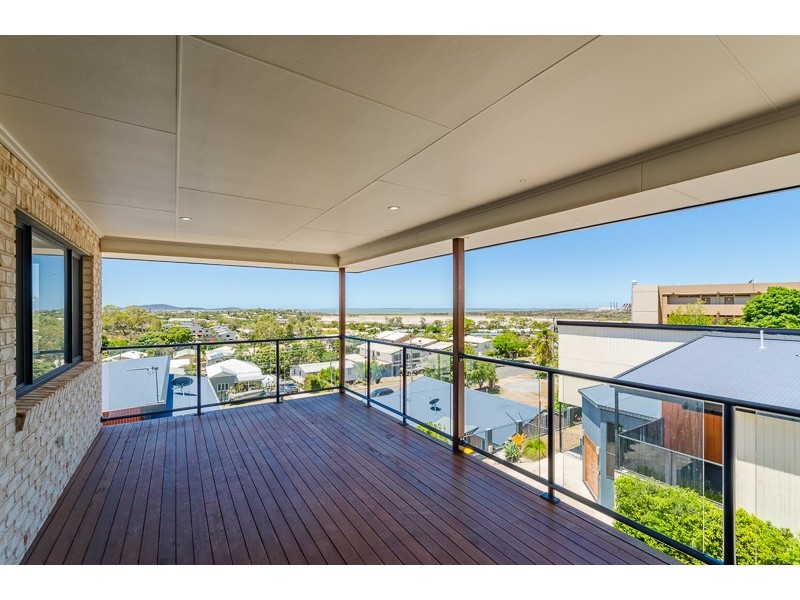27a AGNES STREET, South Gladstone QLD 4680