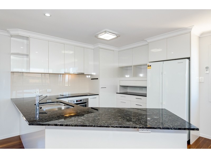 27a AGNES STREET, South Gladstone QLD 4680