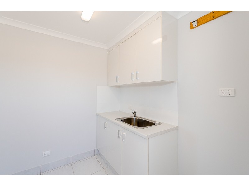 27a AGNES STREET, South Gladstone QLD 4680